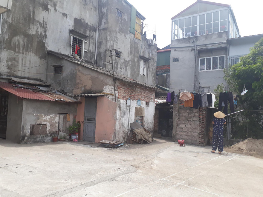Diện tích đất công hiện đang được sử dụng làm nhà trọ    Ảnh: P.V 