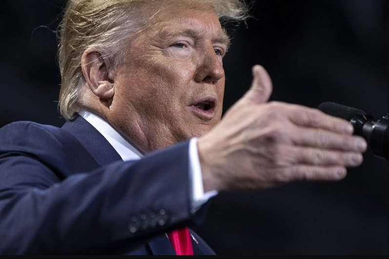 Tổng thống Mỹ Donald Trump trong cuộc vận động cử tri tại bang Michigan ngày 18/12 Ảnh: AP 