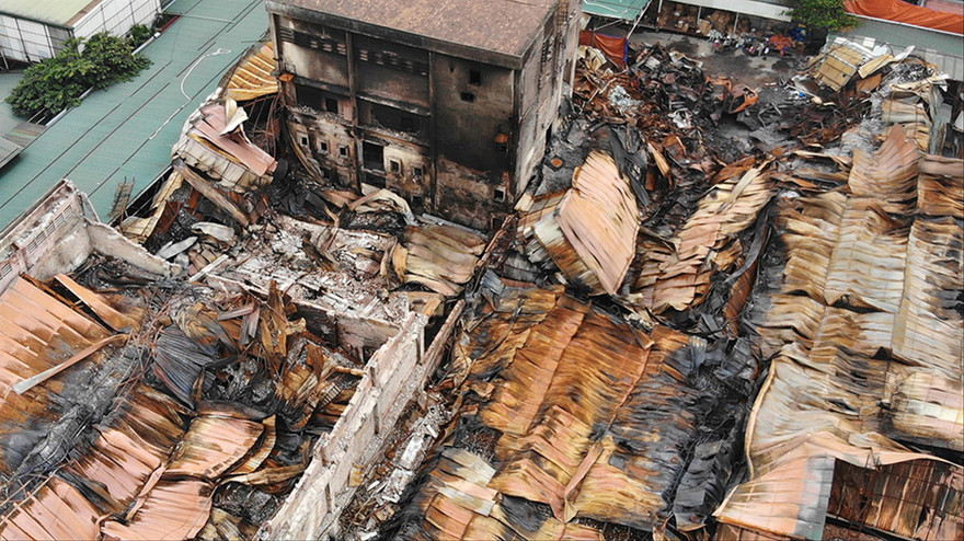 Hiện trường vụ cháy ngày 13/9 nhìn từ trên cao. Ảnh: Hoàng Mạnh Thắng 