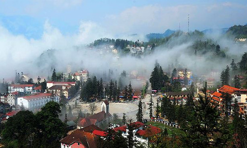 Sapa chìm trong sương mù giá lạnh nhưng lại điểm đến lãng mạn của nhiều cặp đôi dịp Valentine này
