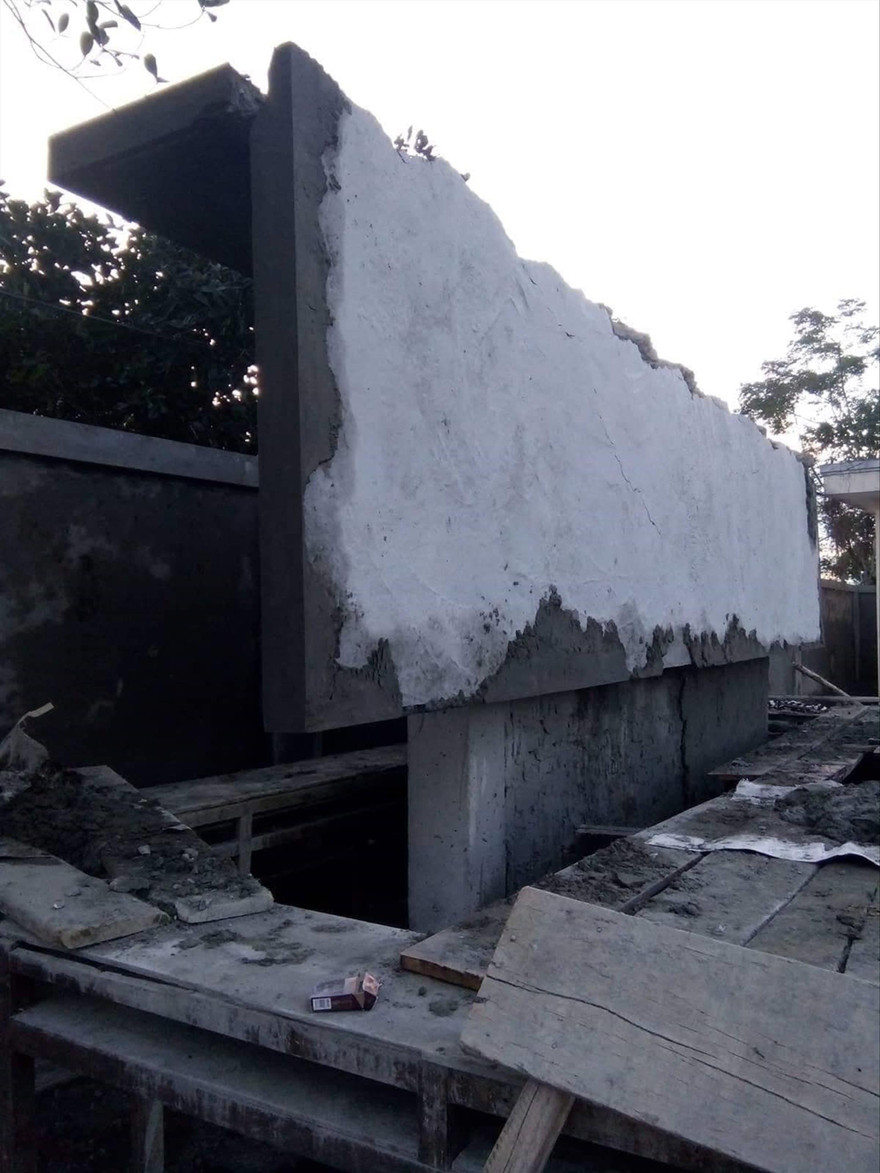 Sàn bê tông đổ sập khi tháo cốp pha khiến 1 người chết tại chỗ