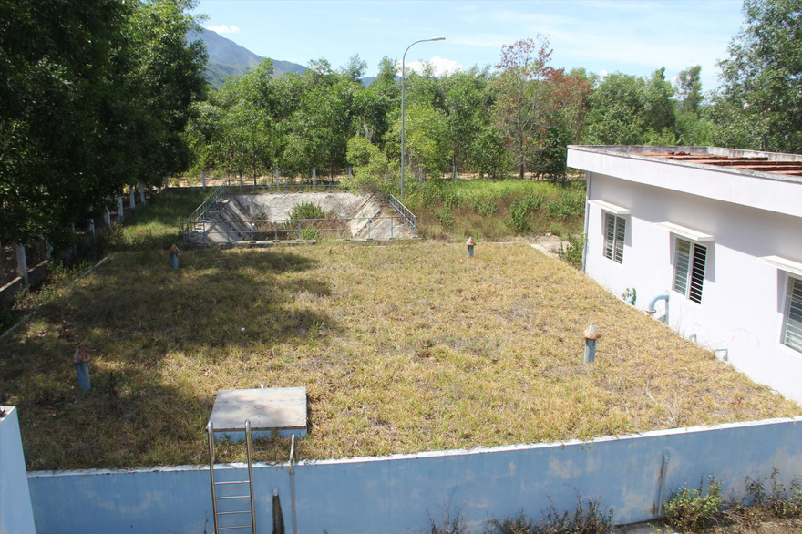 Khung cảnh đìu hiu của nhà máy Ảnh: Tr.Định 