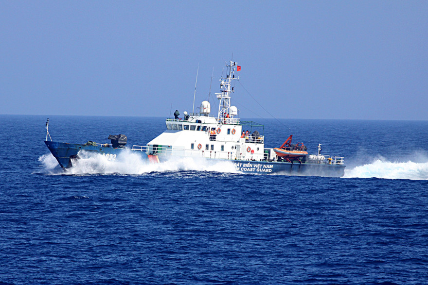 Tàu CSB 4033 - người bạn đồng hành của thiếu tá Lê Trung Thành trong nhiệm vụ CH-14 