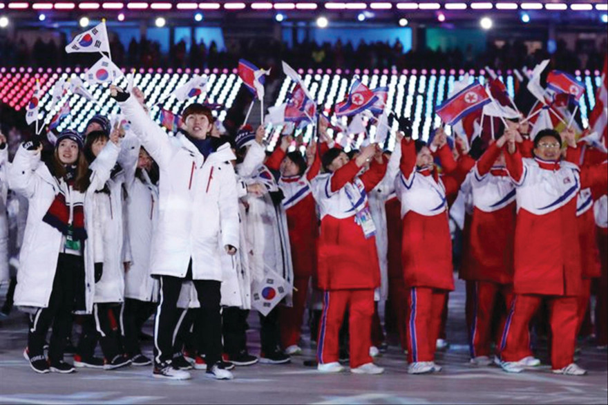 VĐV Triều Tiên (áo sẫm) sẽ không dự Olympic Tokyo 