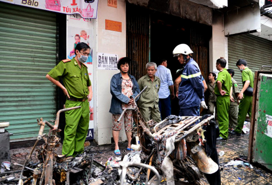  Hiện trường vụ cháy 3 người chết ở quận 8, TPHCM ngày 25/3