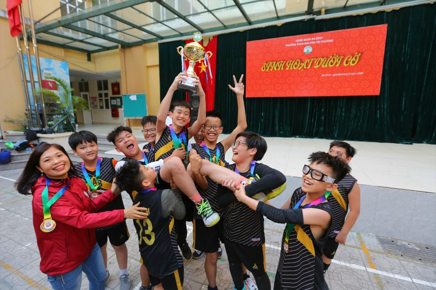 Học sinh Trường THCS Nguyễn Tri Phương trong một giờ tham gia CLB để giải tỏa năng lượng 