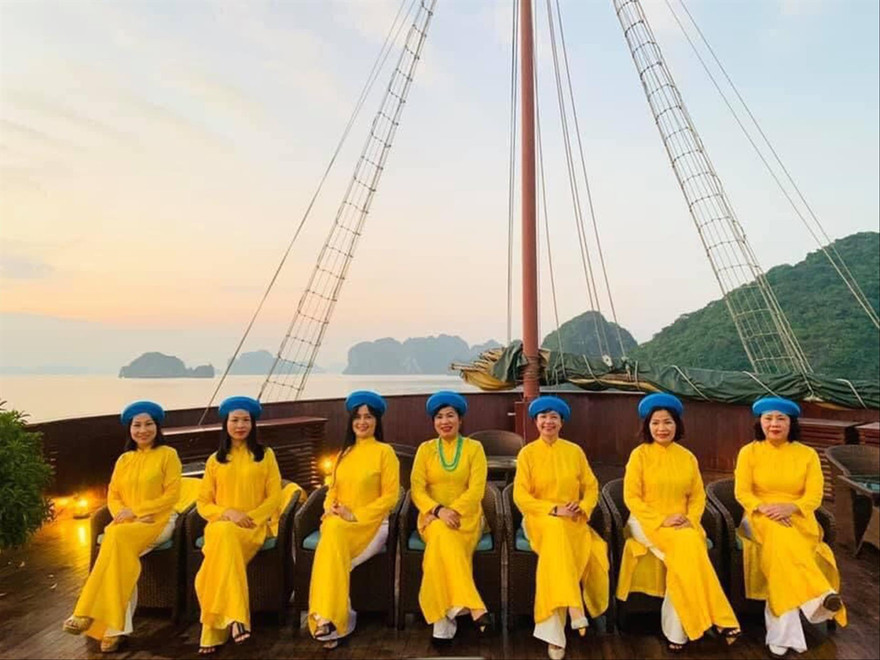 Tua trọn gói, du lịch khép kín tại các khu nghỉ dưỡng và du thuyền phù hợp trong bối cảnh mới. Ảnh: Kỳ Sơn