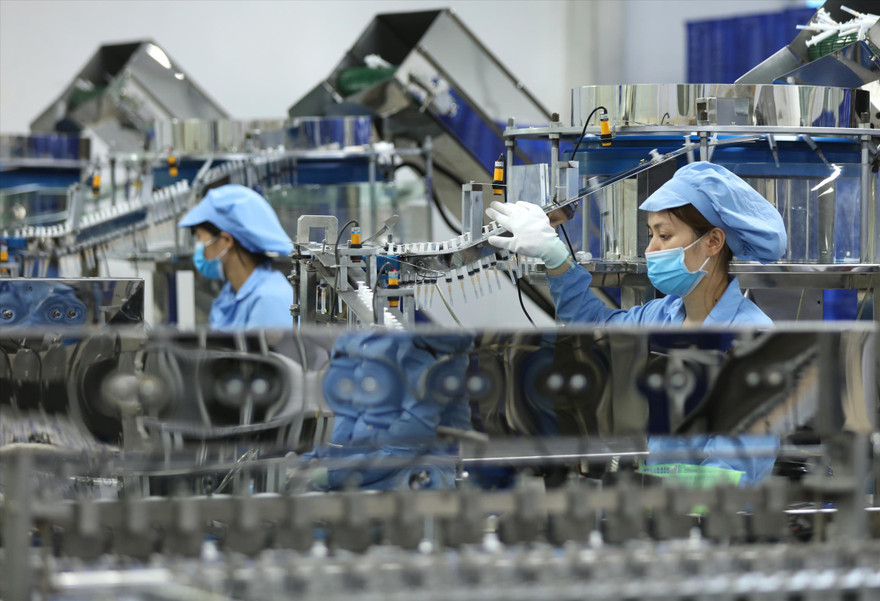 Theo tính toán của ILO, sự phát triển của công nghệ số có thể khiến hàng triệu việc làm mất đi trong thời gian tới. Ảnh: Như Ý