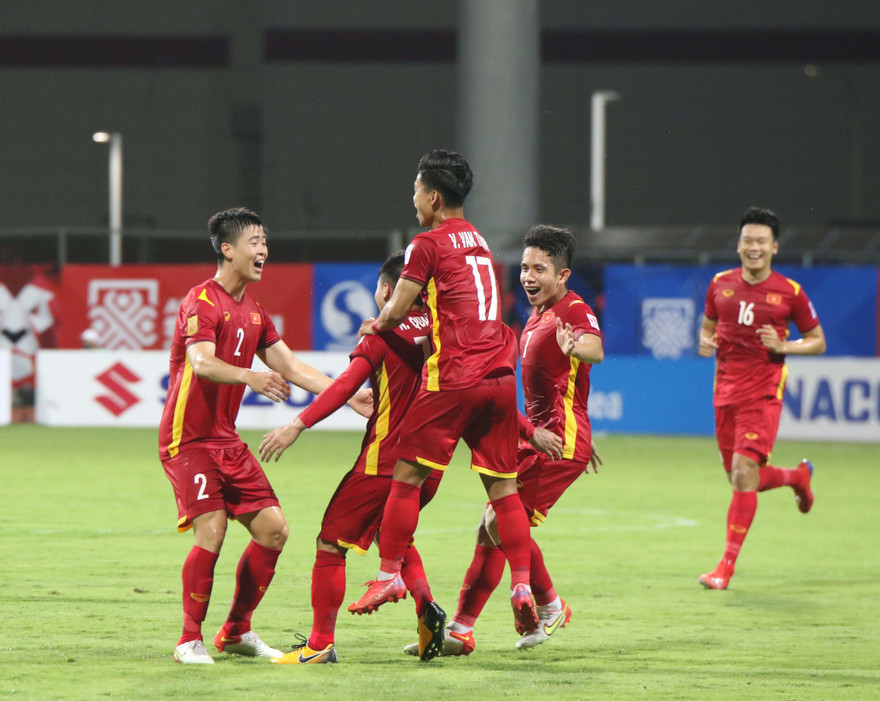 Các cầu thủ Việt Nam đang thể hiện phong độ rất tốt tại AFF Cup 2020 nhờ những kinh nghiệm có được từ loạt trận vòng loại thứ 3 World Cup. Ảnh: PV 