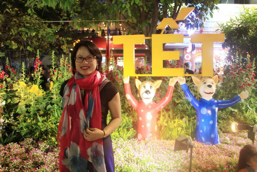 Dịch giả, PGS.TS Hạ Lộ