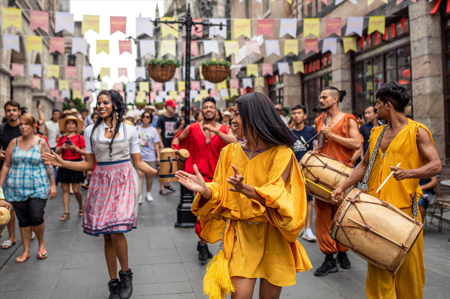 Nhiều điểm du lịch hấp dẫn tung gói kích cầu hút khách. Ảnh: Kỳ Sơn 