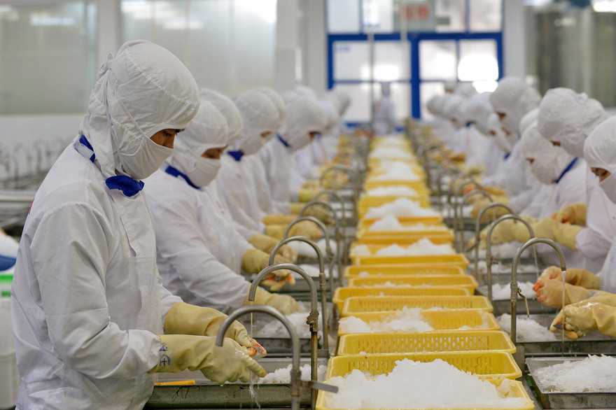  Theo nhiều ĐBQH, cần gói hỗ trợ đủ lớn và kịp thời để hỗ trợ doanh nghiệp phục hồi sản xuất. Ảnh: Hoàng Mạnh Thắng