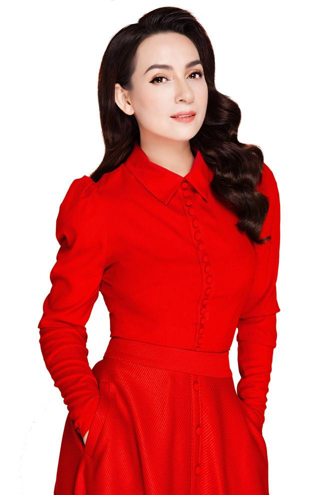 Ồn ào trục lợi từ con nuôi 