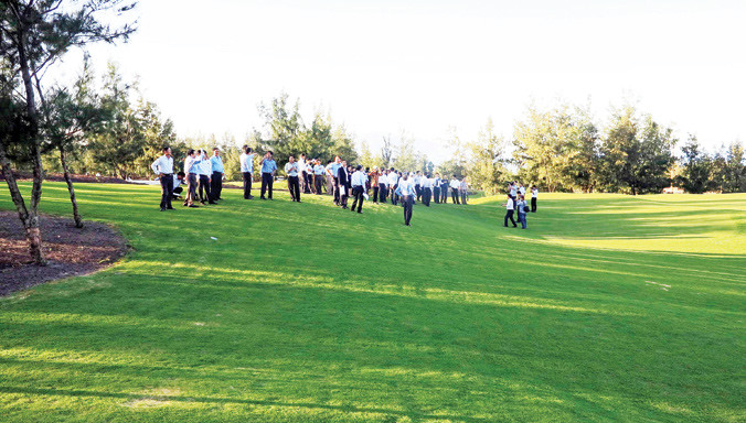 Tại FLC Quynhon Golf Links, các gôn thủ sẽ có những trải nghiệm tuyệt vời giữa biển trời mênh mông.