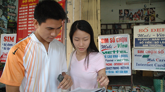 Hiện có quá nhiều sim rác trôi nổi trên thị trường, nguyên nhân chính gây “bão” tin nhắn rác. Ảnh: Hồng Vĩnh