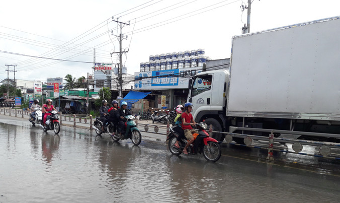 Làm đường không cống thoát nước