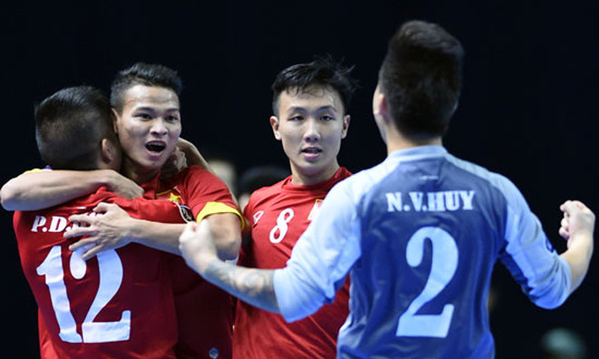 Futsal chạy đua với FIFA World Cup 2016