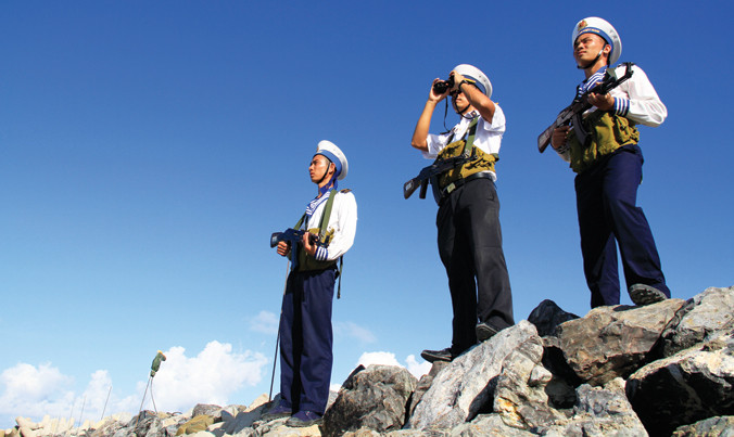 Không để Tổ quốc bị bất ngờ trong bất cứ hoàn cảnh nào. Ảnh: Trường Phong