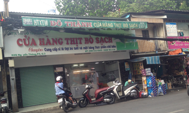 Nhiều cửa hàng gắn biển thịt bò sạch tại TPHCM.