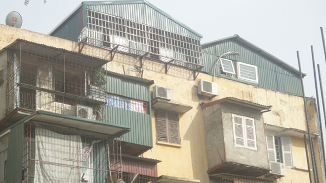 Dựng nhà trên nóc khu tập thể