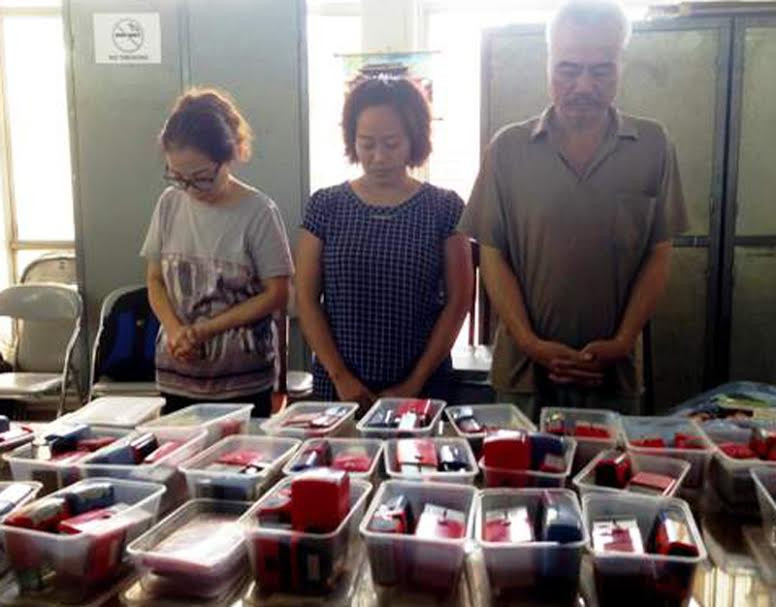 Các đối tượng và tang vật vụ án