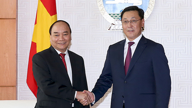 Thủ tướng Nguyễn Xuân Phúc hội đàm với Thủ tướng Mông Cổ J. Erdenebat, Ảnh: Hiếu Nguyễn