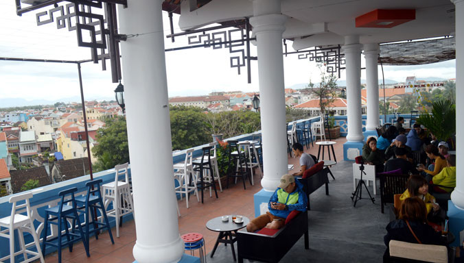 Hội An từ quán cà phê trên cao.