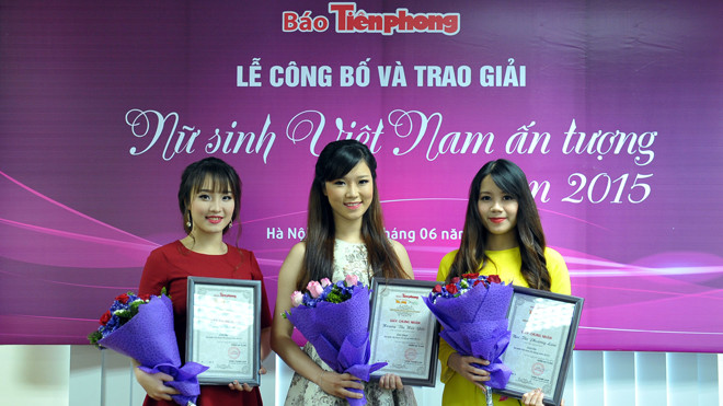 Nguyễn Nhật Lệ, Hoàng Thị Hải Yến, Bùi Phượng Liên (từ trái sang). Ảnh: Xuân Tùng