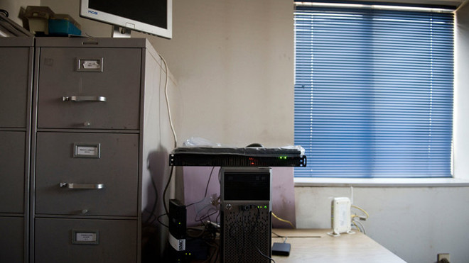 Máy tính của gia đình Cate là nơi diễn ra trận chiến giữa một hãng bảo mật Mỹ và một nhóm hacker Trung Quốc. Ảnh: NYT