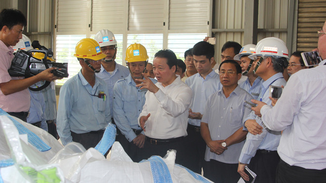  Bộ trưởng Bộ TN&MT Trần Hồng Hà kiểm tra các hạng mục trong công tác bảo vệ môi trường tại FHS sáng qua, 8/9.