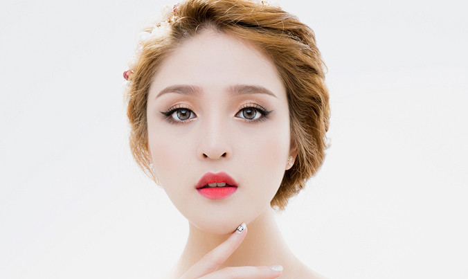 Á hậu Hoàng Anh: Thất vọng với Bồ, mong Rô sẽ thắng