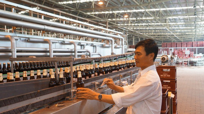 Thoái vốn khỏi Habeco và Sabeco cùng nhiều đơn vị khác thuộc ngành công thương sẽ giúp thu nhiều tỷ USD để đầu tư cho hạ tầng. Ảnh: Như Ý