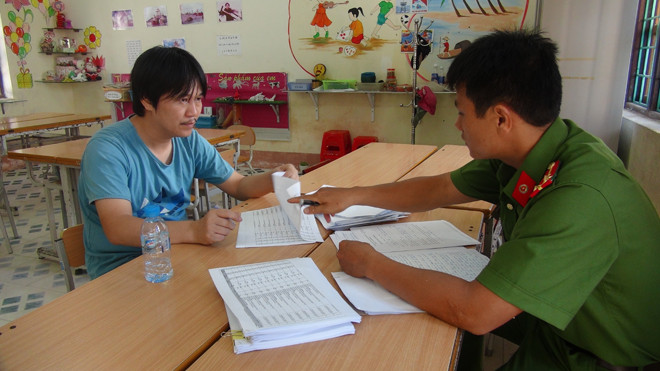 Một đối tượng trong đường dây cá độ bóng đá 3.000 tỷ đồng tại cơ quan điều tra.