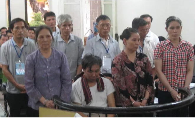 Các bị cáo tại phiên tòa