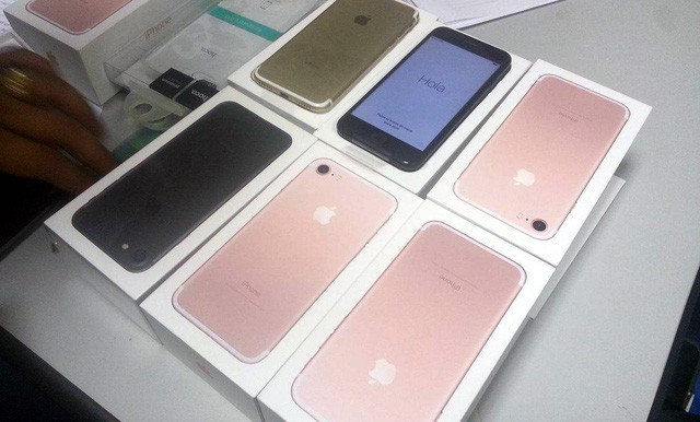Số điện thoại iPhone 7 bị cảnh sát thu giữ. Ảnh: Dân trí
