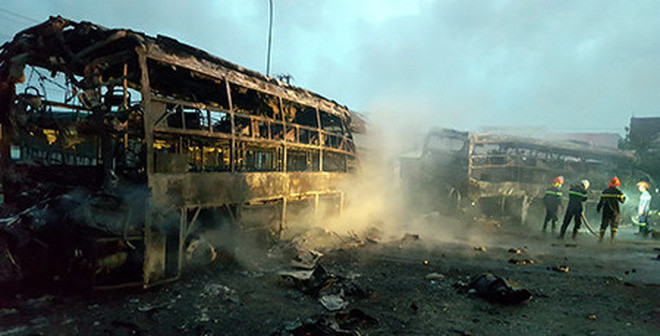 Hiện trường vụ tai nạn thảm khốc ở Bình Thuận.