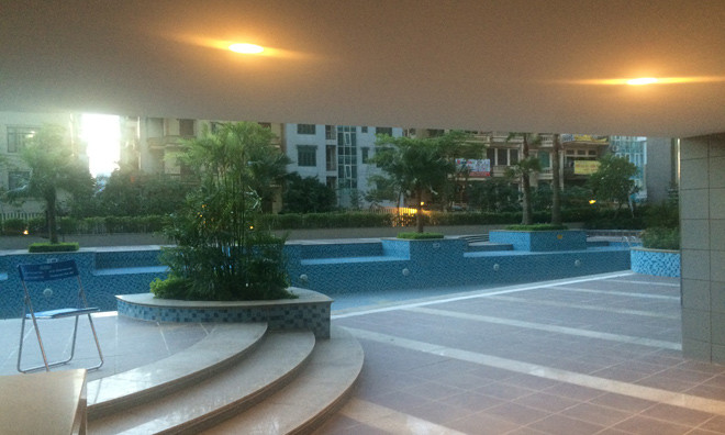 Khu bể bơi ngoài trời chung cư Thăng Long Number One hiện đang phải tạm dừng sau sự việc thương tâm.