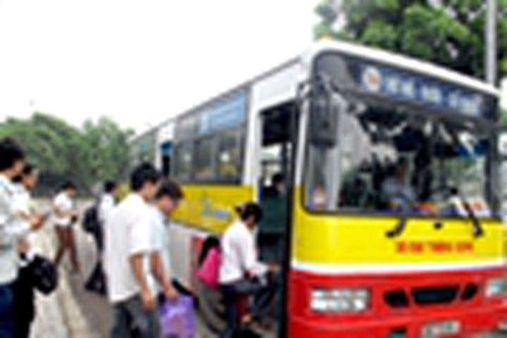 Sở GTVT “kiểm điểm, rút kinh nghiệm” vụ đấu thầu xe buýt