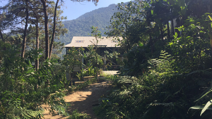 Khu nghỉ dưỡng xây không phép ở khu vực Vườn Quốc gia Ba Vì.