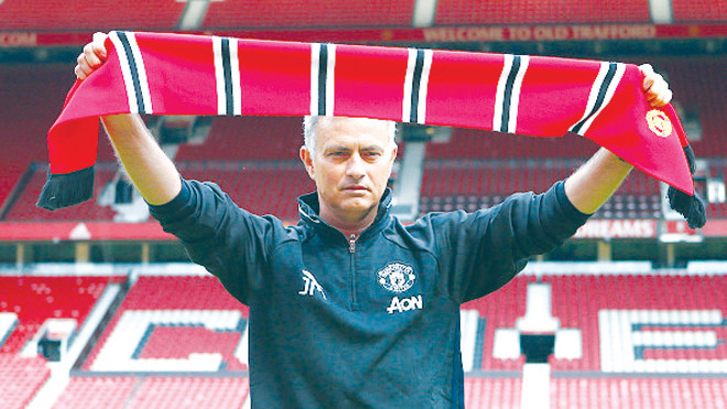 HLV Mourinho cần một chiến thắng cho màn ra mắt ở Manchester United. Ảnh: GETTY IMAGES