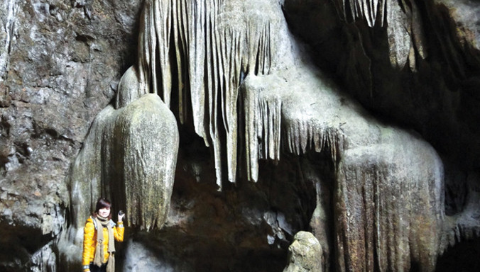 Hang Bói hay còn gọi động Người Xưa xuất hiện rắn có mào. Ảnh: Đức Hoàng