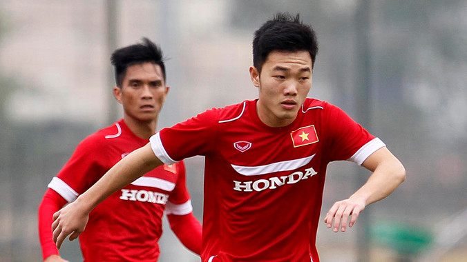 Tiền vệ Xuân Trường trong buổi tập đầu tiên cùng ĐTVN. Ảnh: VSI