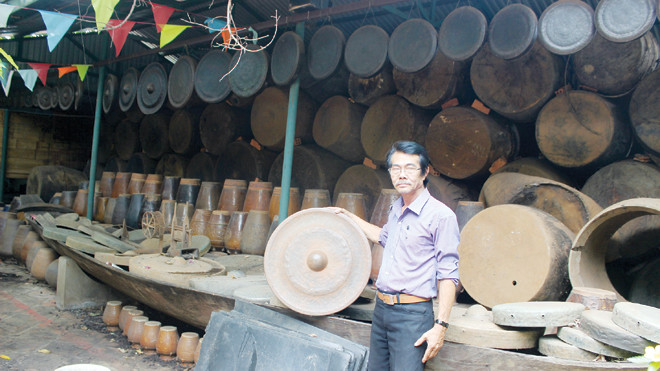 Bộ sưu tập chiêng, trống đồ sộ của gia đình võ sư Lê Tuấn.