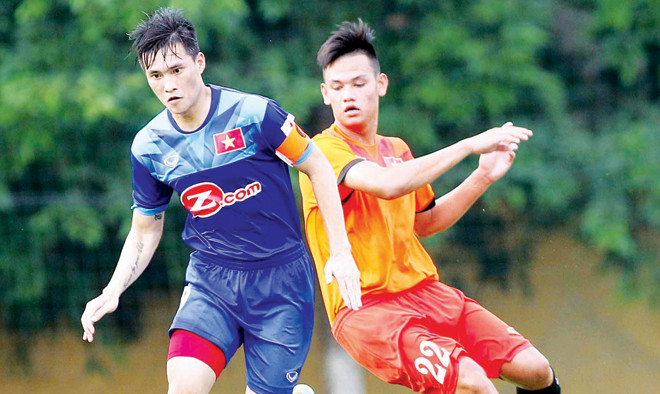 Các tuyển thủ Việt Nam cần một nền tảng thể lực tốt để triển khai lối chơi ban bật nhuần nhuyễn như mong muốn của HLV Hữu Thắng. Ảnh: VSI