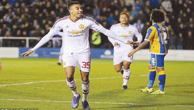 Các cầu thủ M.U hy vọng có thể kết thúc một năm bết bát với chí ít một danh hiệu khi họ đang tiến sâu vào FA cup. Ảnh: GETTY IMAGES