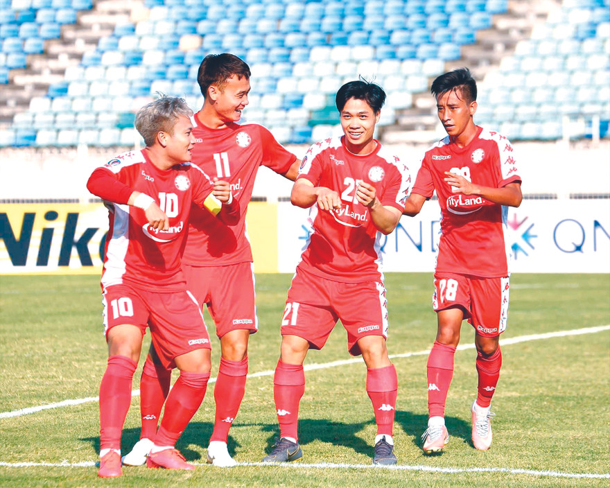 Công Phượng đang có những bước tiến để trở lại lợi hại như xưa. ảnh: CLBTPHCM