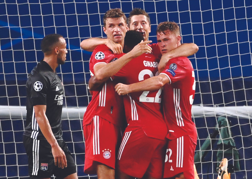 Các cầu thủ Bayern Munich lập kỷ lục thắng 10 trận liên tiếp và giành vé vào chung kết Champions League 