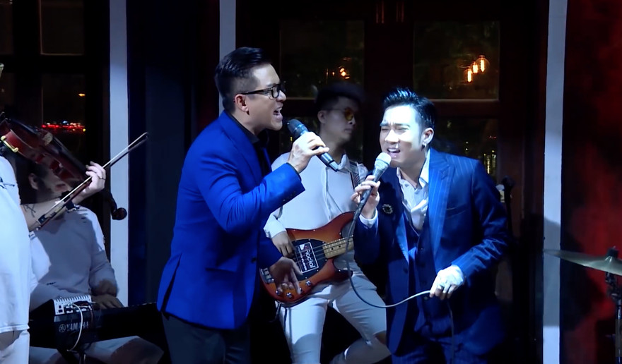 Dù biểu diễn ở những sân khấu không khán giả, nhưng Tuấn Hưng và Quang Hà vẫn “cháy” hết mình 