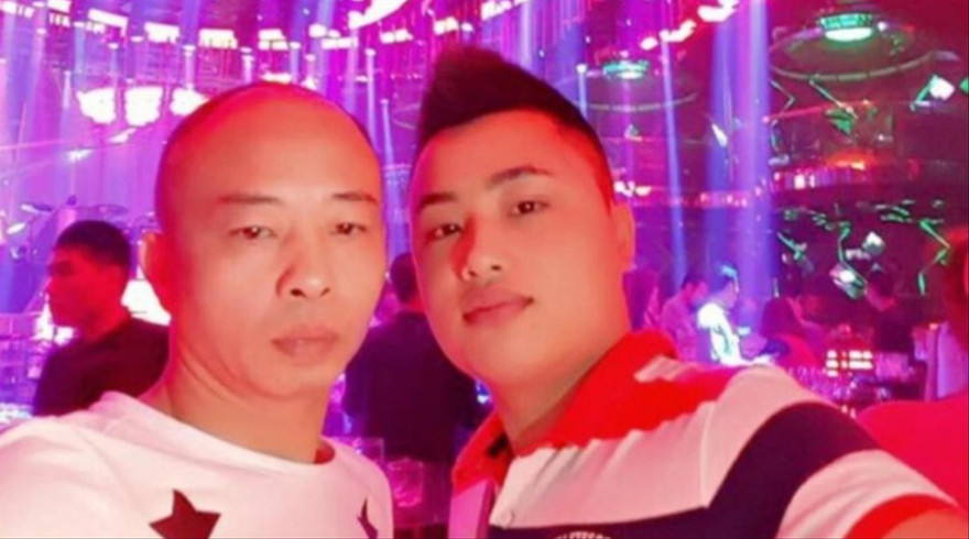 Bùi Mạnh Tiến (phải, tức Tiến “trắng") là con nuôi, đồng thời là cánh tay phải của Đường “Nhuệ”(trái) Ảnh: Hoàng Long 