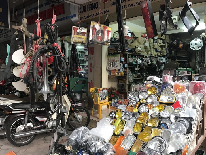 Chợ trời có đủ mọi thứ